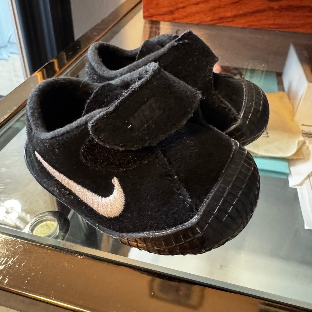 Nike Infant Black Velcro Sneakers